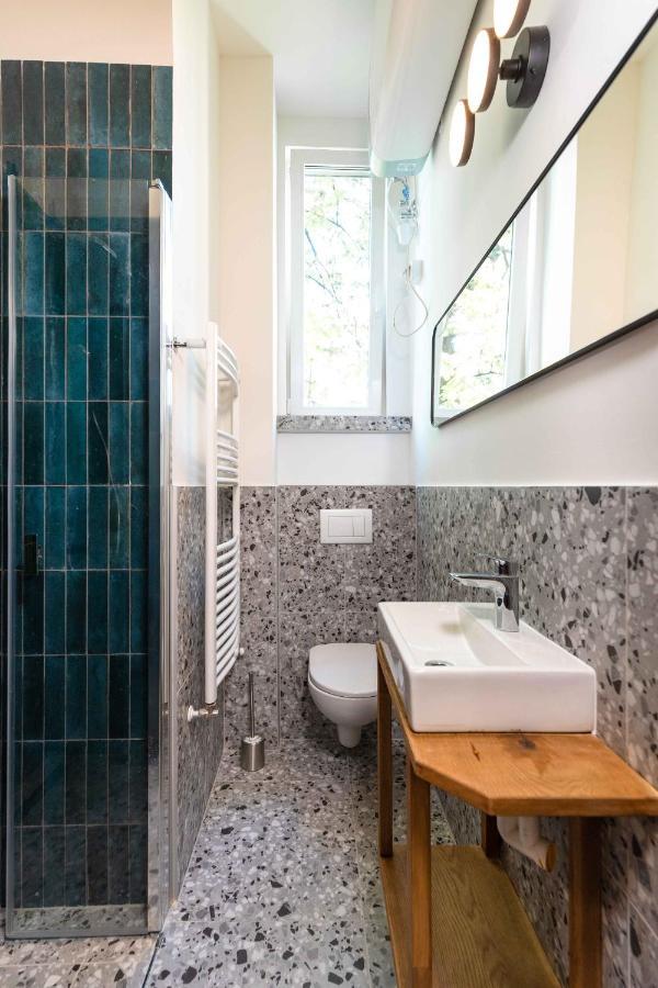 Modern Apartment French Balkony Budapest Exterior foto