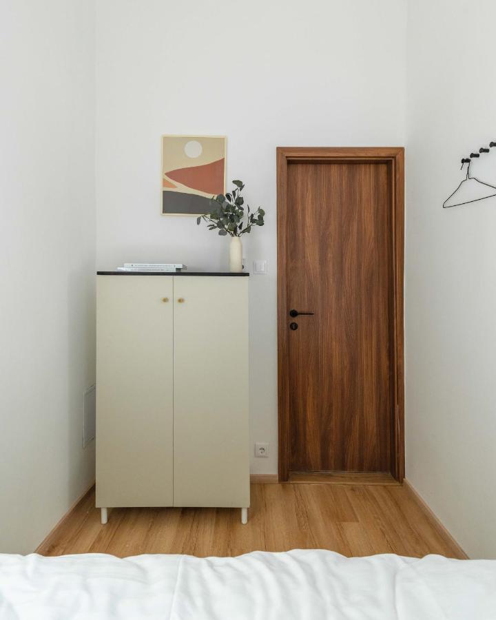 Modern Apartment French Balkony Budapest Exterior foto